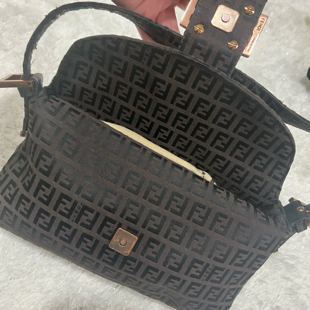 Vintage Fendi Baguette bag - Picture 4 of 4